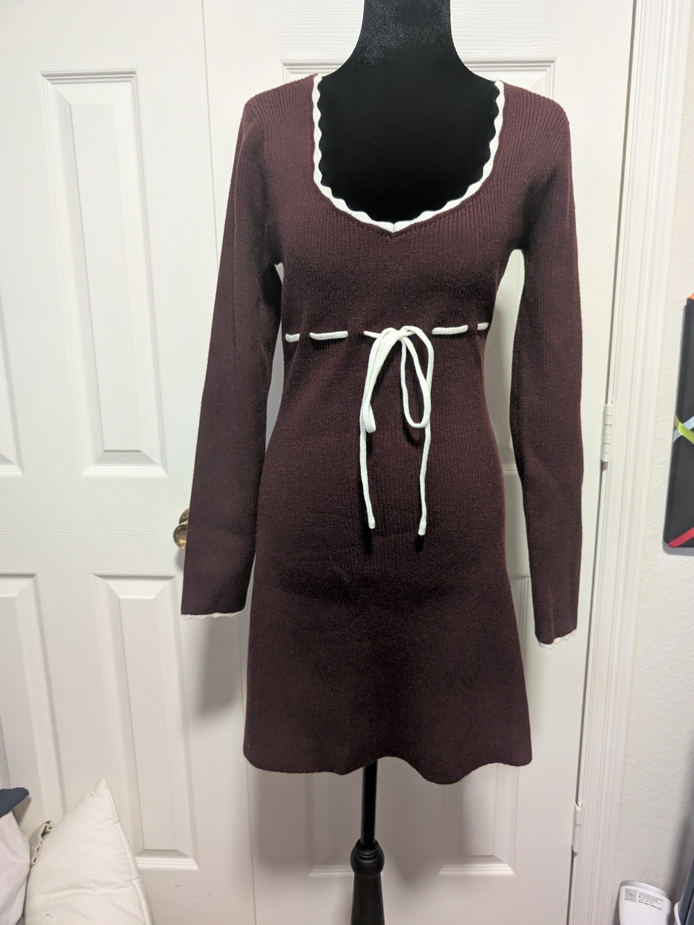 All in Favor Burgundy Knit Long-Sleeve Scoop-Neck Dress with White Trim and Tie